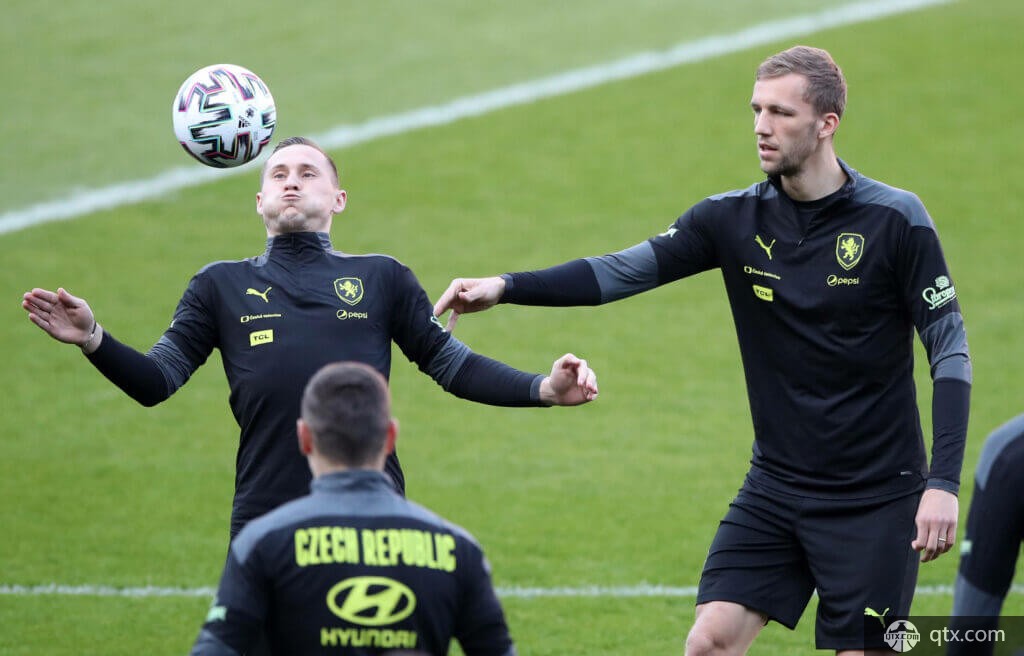 攻不出层次 攻不出层次